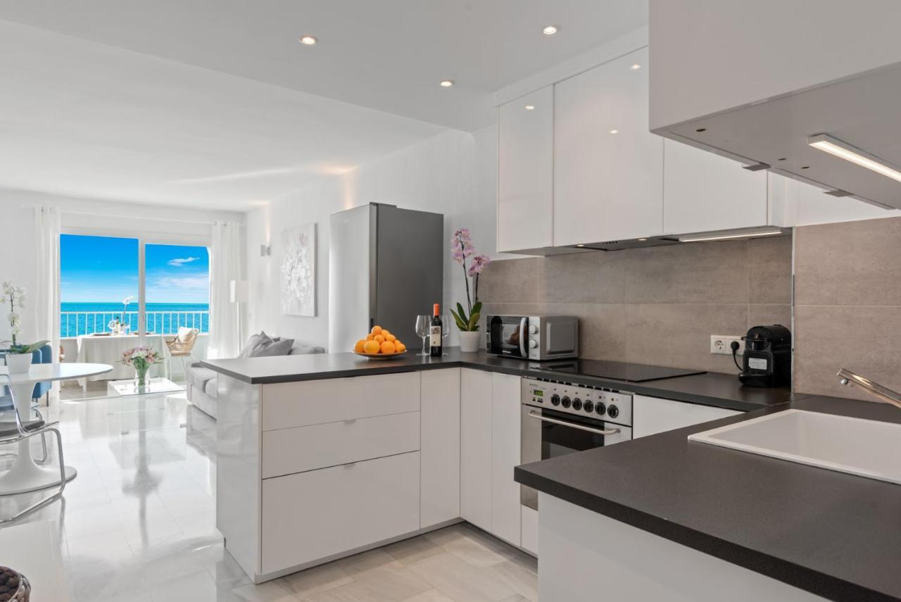 Oceanfront Mijas Apartment Exterior photo