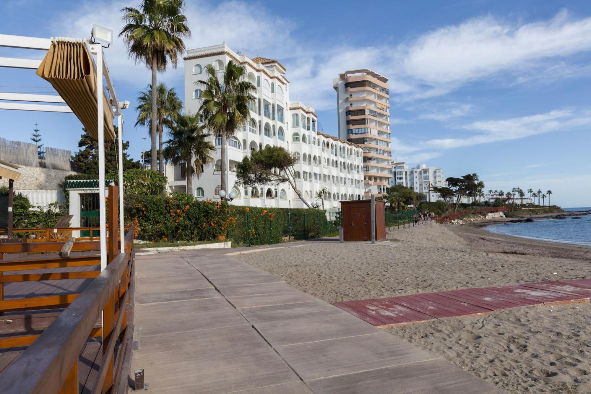 Oceanfront Mijas Apartment Exterior photo