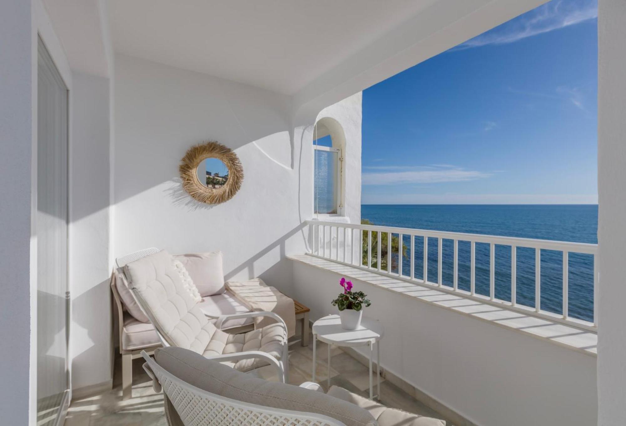 Oceanfront Mijas Apartment Exterior photo